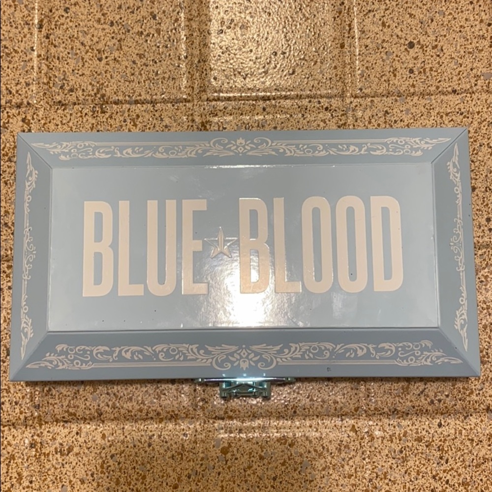Blue blood eyeshadow palette